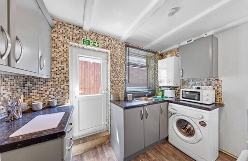 Chatham Apartment | Charming Chatham Apartment with 3 Bedrooms