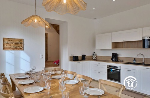 Saint-Denis-d'Anjou Cottage | Charming countryside house for 9 guests in Saint-Denis-d'Anjou