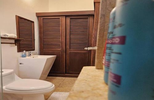 Antigua Guatemala Villa | Charming Colonial - Hot Tub - Walk to Antigua Ctr