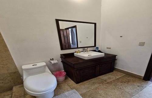 Antigua Guatemala Villa | Charming Colonial - Hot Tub - Walk to Antigua Ctr