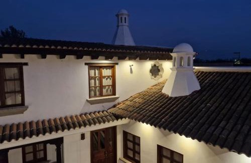 Antigua Guatemala House | Charming Colonial Villa Azotea