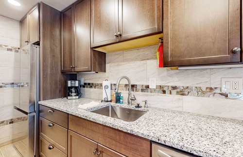Carefree Condo | Charming condo, conveniently located, with shared pool & w/d
