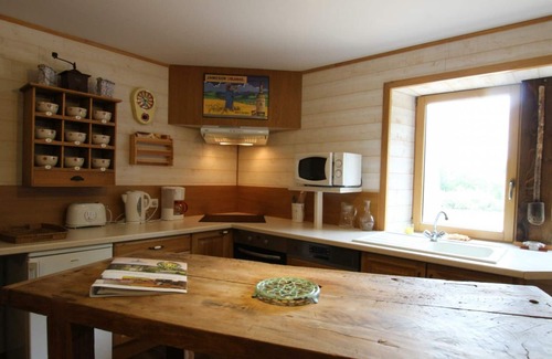 Le Val-Saint-Pere Cottage | Charming Cottage with Garden, Near Mont Saint-Michel: 3 Bedrooms, Fireplace, and Modern Amenities
