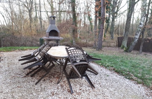 Crouy-sur-Cosson Cottage | Charming cottage in Sologne 5 minutes from CHAMBORD Park.