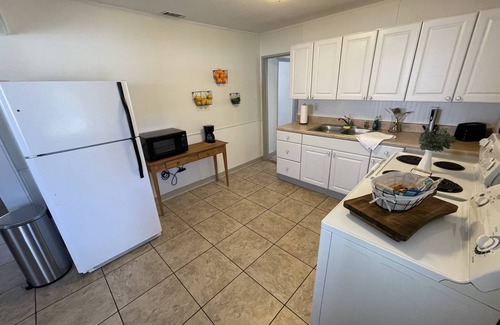 Port Wentworth House | Charming Cottage Firepit Close to DT SAV Gulf Stream Ports Enmarket Arena