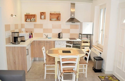 Limeray Cottage | Charming Cottage in Touraine with WIFI, Pets Allowed