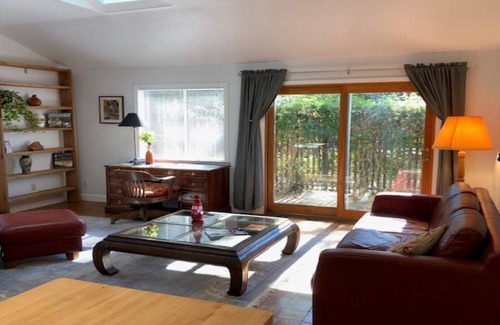 San Anselmo Cottage | CHARMING COTTAGE IN PRIVATE GARDEN SETTING