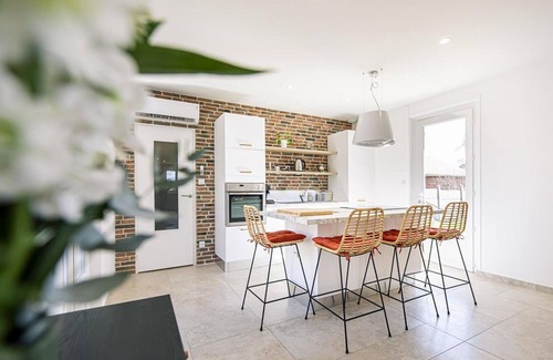 Saulcet Cottage | Charming Cottage in Vineyards with Spa and Terrace