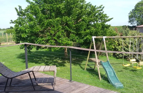 Houssay Cottage | Charming cottage with fireplace and garden, perfect for families