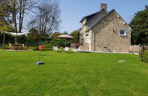 Antoigny Cottage | Charming Cottage with WiFi, Fireplace, Garden, and Scenic Views near Bagnoles de l'Orne