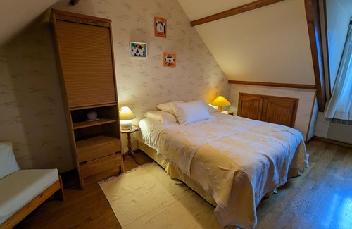 Vannes-sur-Cosson Bed & Breakfast | Charming Country Retreat with Cozy Rooms in Scenic Sologne