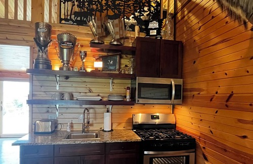 River Falls House | Charming Country Ranch Shouse
