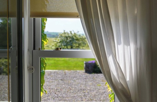 Nohoval House | Charming Countryside Retreat near Kinsale. Minutes from Beaches & Adventure