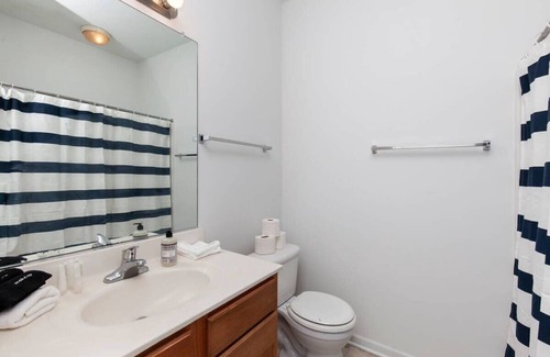 Ames Apartment | Charming & Cozy 2BD Suite w/ Gym & Pool