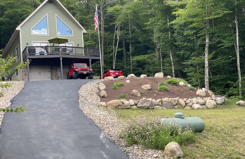 Old Forge House | Charming, cozy, rustic Chalet. Hollywood Hills, OLD FORGE, NY