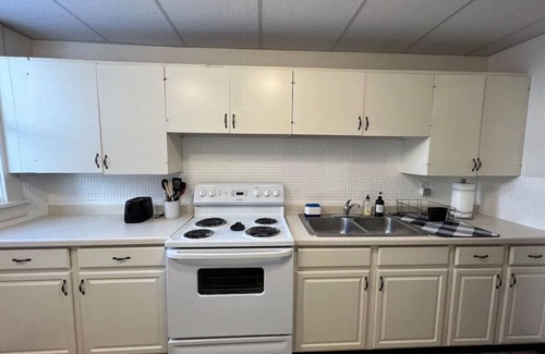 Fargo Apartment | Charming & Cozy-Walking Distance To Attractions