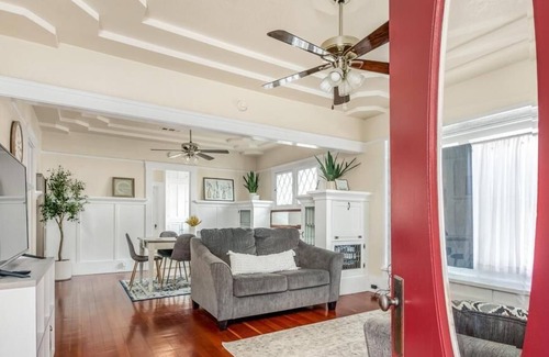 Hanford House | Charming Craftsman home near downtown Hanford
