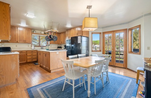Cayucos House | Charming Creekside Home! Two Blocks from the Beach! 5 Full Bedrooms- Sleeps 12