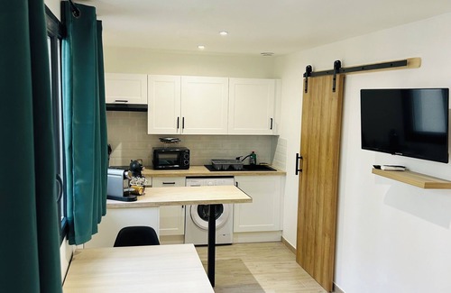 Ceret Apartment | Charming downtown studio