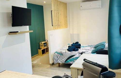 Ceret Apartment | Charming downtown studio