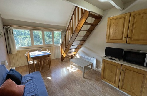Laveissiere Apartment | Charming Duplex for 5, Wi-Fi & Parking at Le Lioran