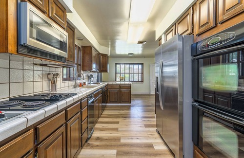 East Sacramento House | Charming East Sac Retreat CSU