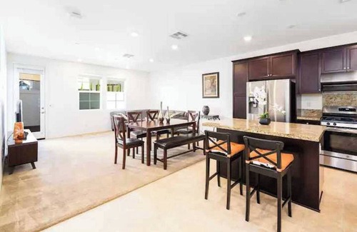 Eastvale Downs House | Charming Eastvale Escape: Perfect for Vacation&WFH&Insurance&Relocation #41351