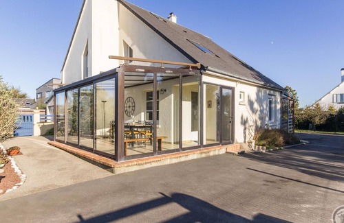 Montmartin-sur-Mer Cottage | Charming family home in Montmartin-sur-Mer