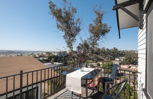 Bankers Hill House | *Charming* Family & Couples Friendly 4 BR ENTIRE HOUSE