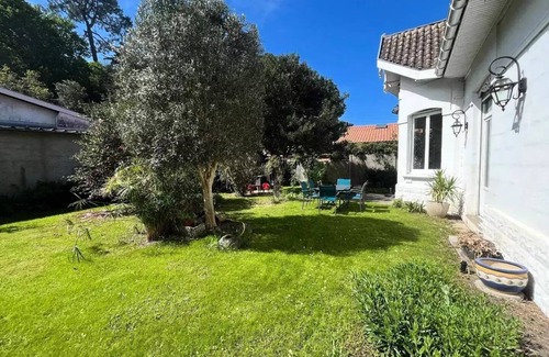 Cote Landaise Villa | Charming family home with garden, a stone's throw from Joigny beach