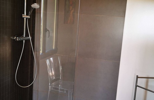 Roquebrun House | Charming family villa Les Schistes with HEATED swimming pool