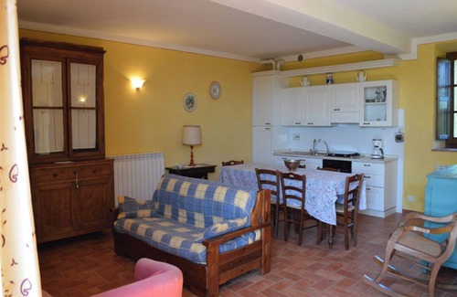 Asciano Apartment | Charming flat with pool surrounded by nature