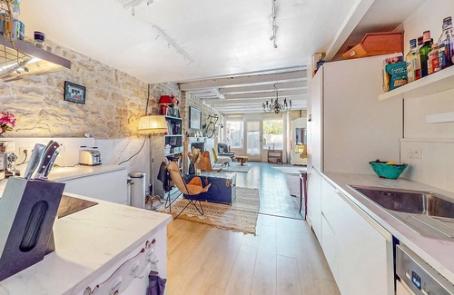 Verteuil-sur-Charente House | Charming house with garden view, Wi-Fi & space for the whole family