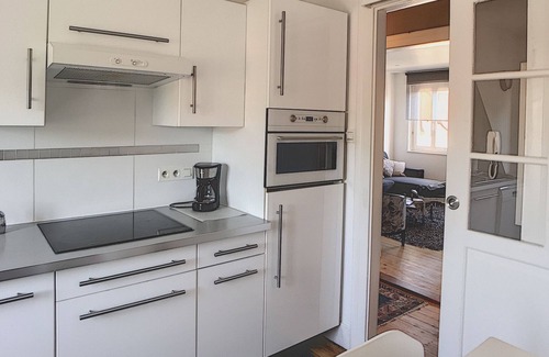 Poteries Apartment | Charming gîte, free parking, welcome by the owner.