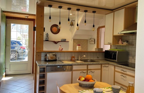 Saint-Guenole House | Charming gîte * - Minutes from shops and beaches