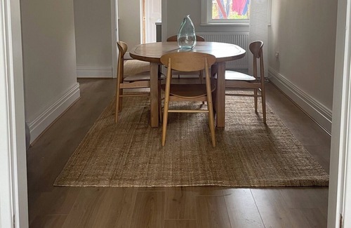 Hoylake Apartment | Charming Ground Floor Apartment in Hoylake