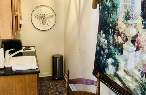 Old Town House | Charming Guest House - Walk to Village