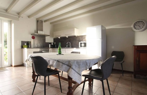 Sainte-Marie-du-Mont Cottage | Charming house in Sainte-Marie-du-Mont with WiFi and parking