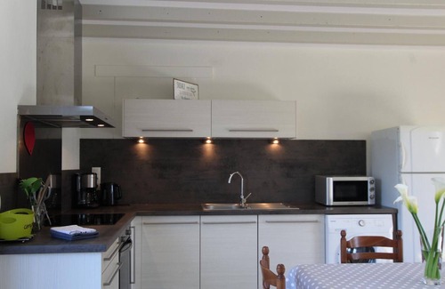 Sainte-Marie-du-Mont Cottage | Charming house in Sainte-Marie-du-Mont with WiFi and parking