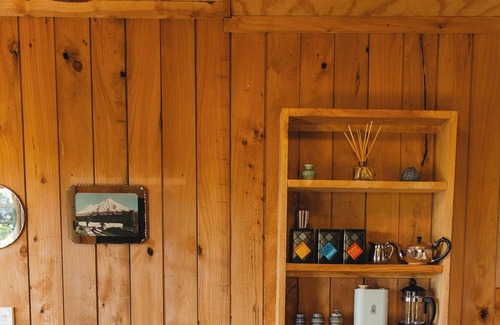 Oakura Apartment | Charming Hideaway in the Heart of Oakura