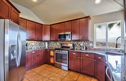 Temecula House | Charming Hill Top Wine Country Villa- Minutes to all Vineyards