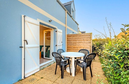 Saint-Nic Ski Chalet | Charming home with a cozy outdoor space, ideal for 4 pers