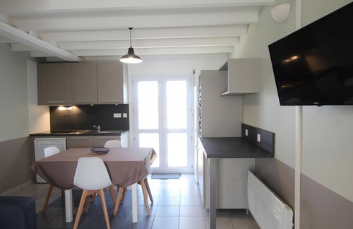 Siouville-Hague Cottage | Charming house in Siouville-Hague with garden, near beach, pets allowed, parking