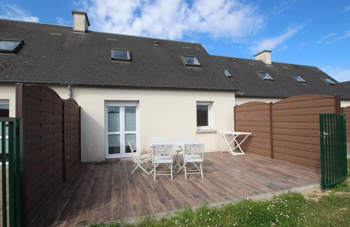 Siouville-Hague Cottage | Charming house in Siouville-Hague with garden, near beach, pets allowed, parking