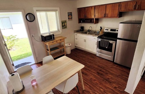 Southwest Coconut Grove Apartment | Charming House in Coconut Grove w. Parking spot, Charming House in Coconut Grove w. Parking spot