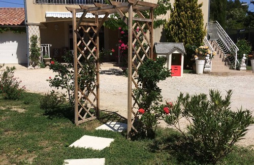 Sarrians House | charming house in Provence