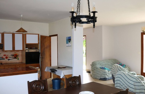 Sanguinet House | Charming House in Quiet Area Near Lake, Amenities Included