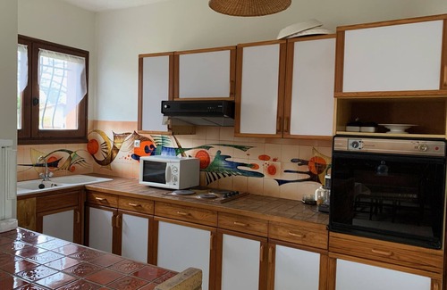 Sanguinet House | Charming House in Quiet Area Near Lake, Amenities Included