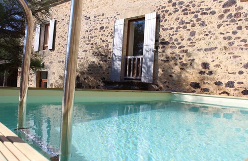 Mazeyrolles House | charming house in renovated farmhouse 30 minutes from Sarlat, enclosed garden.