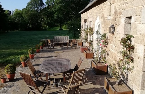 Ploubezre House | Charming house on the Manoir de Kerguéréon estate